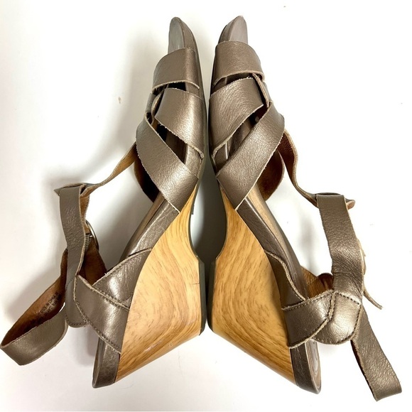 CLARKS Artisan Woodward Willow Champagne Leather sandals women’s size 10M - Picture 8 of 11